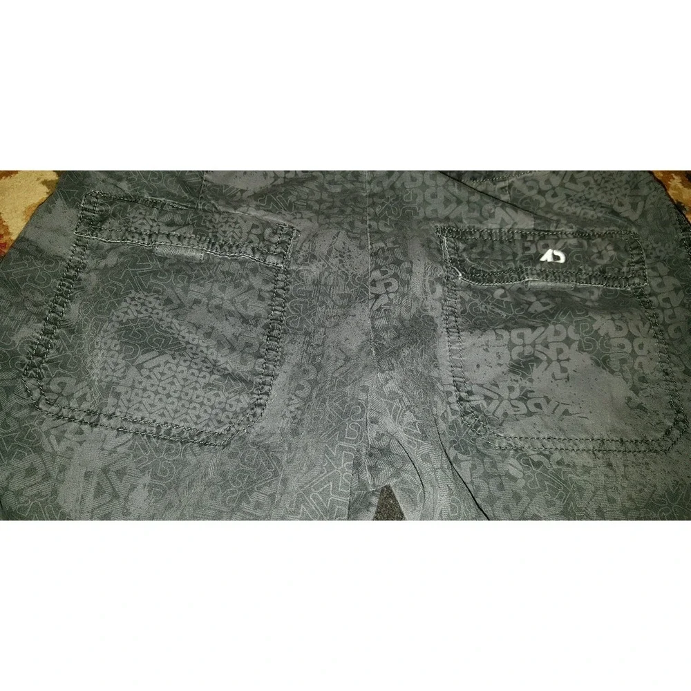 Nike The Athletic Dept. Women's‎ Fitness Cotton Capr Pants Sz Small Gray pockets